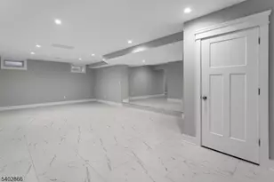 117 W Oak St, Bernards Township, NJ 07920 - Photo 44