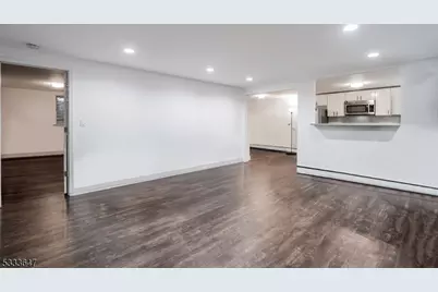 1315 Anderson Ave #32, Fort Lee, NJ 07024 - Photo 2