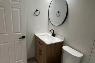 86 Vaughan Dr, Newark, NJ 07103 - Photo 22