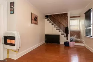 20 Mt Vernon Ave, Irvington, NJ 07111 - Photo 2