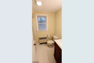 60 Bank St, Midland Park, NJ 07432 - Photo 10