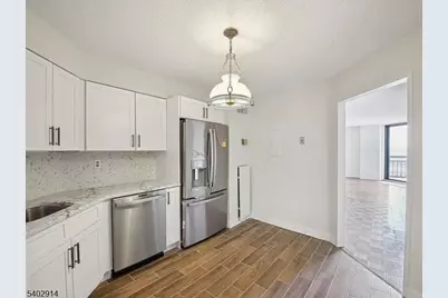 2138 Harmon Cove Tower #2138, Secaucus, NJ 07094 - Photo 4