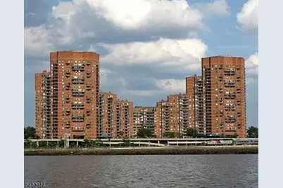 2138 Harmon Cove Tower #2138, Secaucus, NJ 07094 - Photo 18