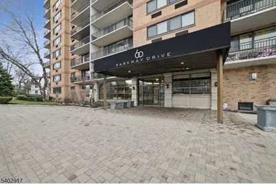 60 Parkway Dr #10G, East Orange, NJ 07017 - Photo 2