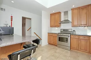 18 Schirra Dr, Wanaque, NJ 07465 - Photo 12