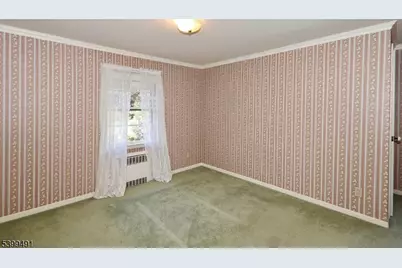 10 Red Maple Ln, Kenilworth, NJ 07033 - Photo 18