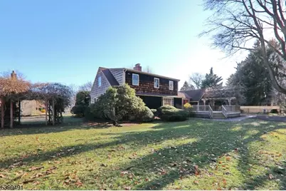 10 Red Maple Ln, Kenilworth, NJ 07033 - Photo 36