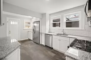 23 Tiffany Pl, Irvington, NJ 07111 - Photo 14