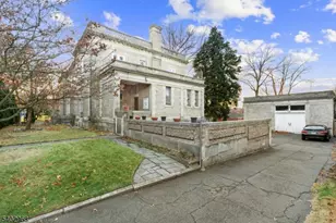 229 Ballantine Pkwy, Newark, NJ 07104 - Photo 2