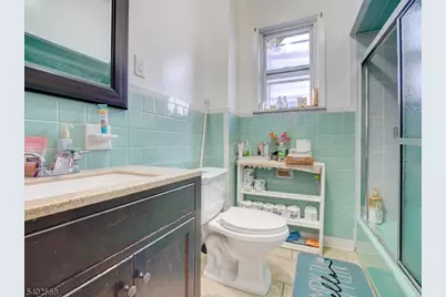 320 Clifton Ave, Newark, NJ 07104 - Photo 18