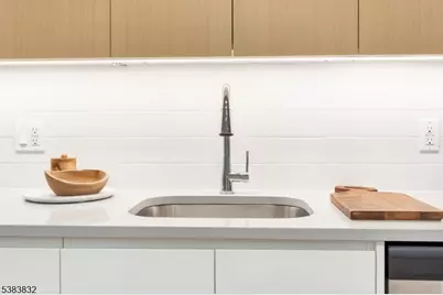 431 Dr Mlk Jr Blvd #527, East Orange, NJ 07018 - Photo 16