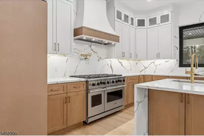 83 Falcon Rd, Livingston, NJ 07039 - Photo 12