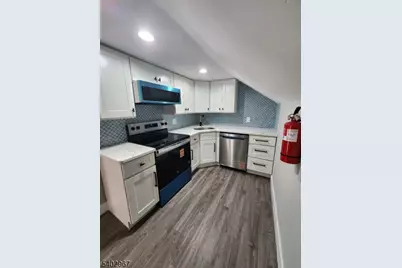 93 Hughes St #5, Maplewood, NJ 07040 - Photo 4