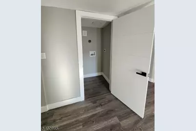 93 Hughes St #4, Maplewood, NJ 07040 - Photo 8