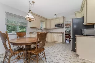 4 Orchid Pl, Clinton Township, NJ 08833 - Photo 4