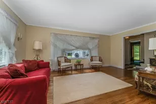 4 Orchid Pl, Clinton Township, NJ 08833 - Photo 10