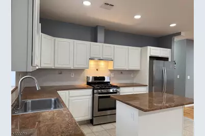 610 Devon St #3, Kearny, NJ 07032 - Photo 12