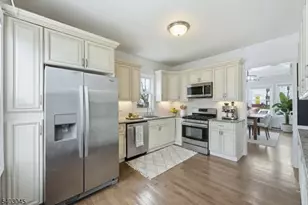 14 Vassar Ave, Newark, NJ 07112 - Photo 8