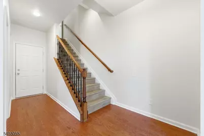 6 Bond St, North Brunswick Township, NJ 08902 - Photo 6