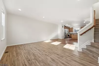 6 Bond St, North Brunswick Township, NJ 08902 - Photo 20