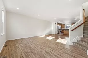 6 Bond St, North Brunswick Township, NJ 08902 - Photo 20