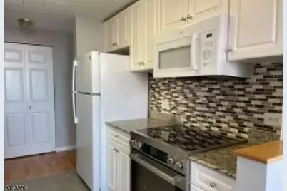 100 Old Palisade Rd1811, Fort Lee, NJ 07024 - Photo 6