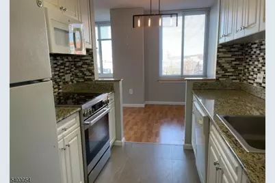 100 Old Palisade Rd1811, Fort Lee, NJ 07024 - Photo 2