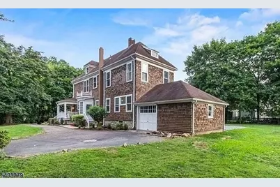 510 Center St, Hackettstown, NJ 07840 - Photo 2