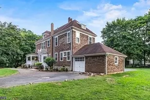 510 Center St, Hackettstown, NJ 07840 - Photo 2