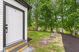 78 Maple Ln, Wayne, NJ 07470 - Photo 10