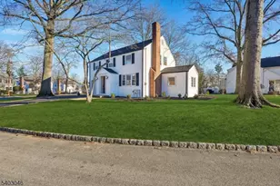 33 Springbrook Rd, Springfield Twp., NJ 07081 - Photo 2