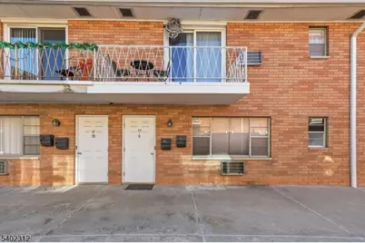 435 Teaneck Rd #11, Ridgefield, NJ 07660 - Photo 2