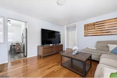 435 Teaneck Rd #11, Ridgefield, NJ 07660 - Photo 6