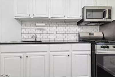 435 Teaneck Rd #11, Ridgefield, NJ 07660 - Photo 10