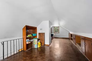 836 S Park Ave, Linden, NJ 07036 - Photo 16