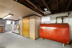 836 S Park Ave, Linden, NJ 07036 - Photo 20