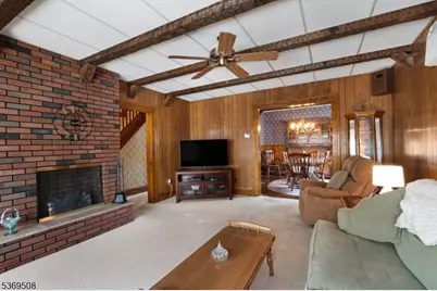 836 S Park Ave, Linden, NJ 07036 - Photo 4