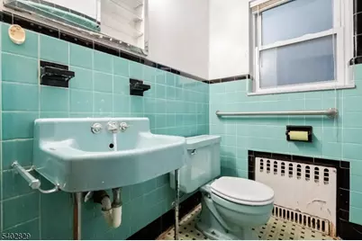 1225 Inwood Ter, Fort Lee, NJ 07024 - Photo 20