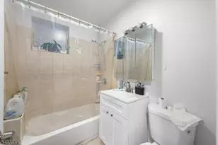 1124 Hampton Pl, Elizabeth, NJ 07201 - Photo 8