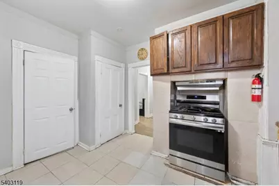 1124 Hampton Pl, Elizabeth, NJ 07201 - Photo 6