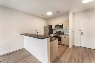 72 S Essex Ave #509, Orange, NJ 07050 - Photo 4