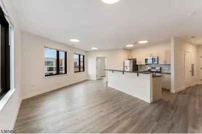 72 S Essex Ave #101, Orange, NJ 07050 - Photo 4