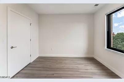 72 S  Essex Ave #203, Orange, NJ 07050 - Photo 10
