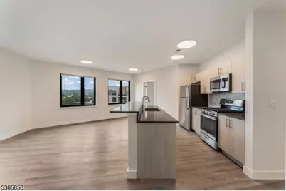 72 S Essex Ave #213, Orange, NJ 07050 - Photo 4