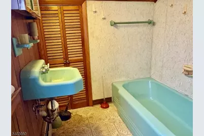 236 W Linden Ave, Linden, NJ 07036 - Photo 6