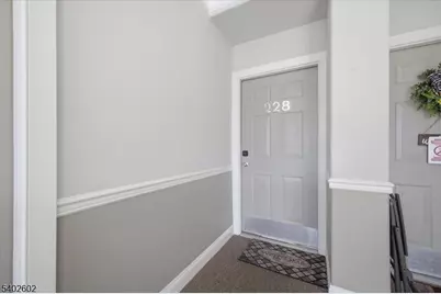 228 Windmill Ct, Lopatcong Township, NJ 08865 - Photo 8