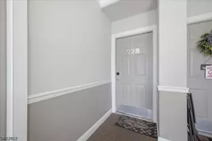 228 Windmill Ct, Lopatcong Township, NJ 08865 - Photo 8