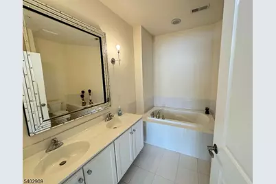 169 Tarrington Rd #306, Hardyston Township, NJ 07419 - Photo 8