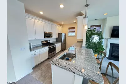 169 Tarrington Rd #306, Hardyston Township, NJ 07419 - Photo 2