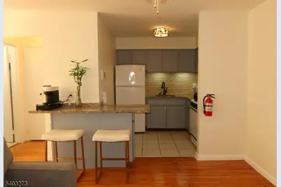 605 Grove St E9, Clifton, NJ 07013 - Photo 4